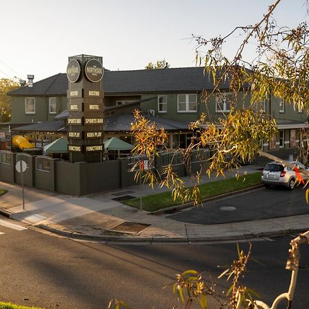 Northside Hotel Albury Lavington Bagian luar foto