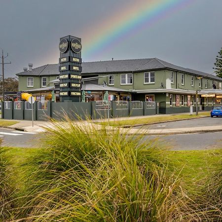 Northside Hotel Albury Lavington Bagian luar foto