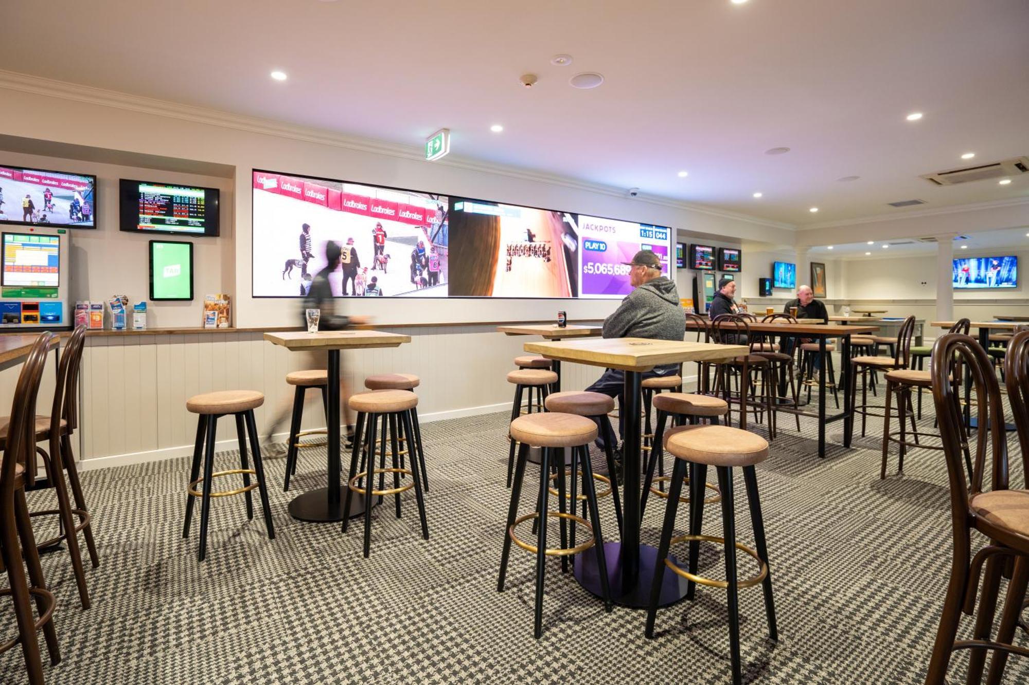 Northside Hotel Albury Lavington Bagian luar foto